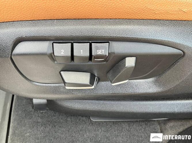 BMW X6 3.5i 46 interauto-car