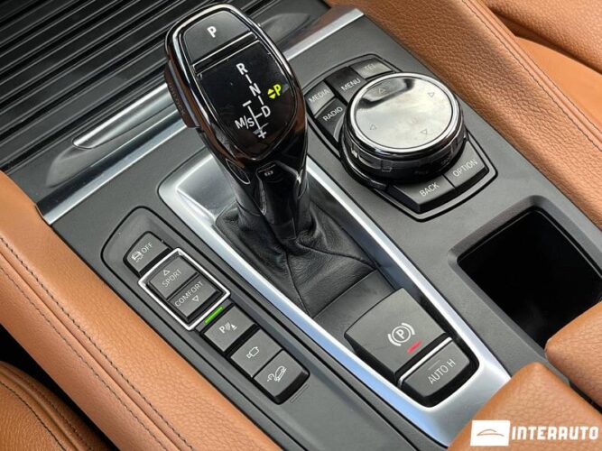 BMW X6 3.5i 44 interauto-car