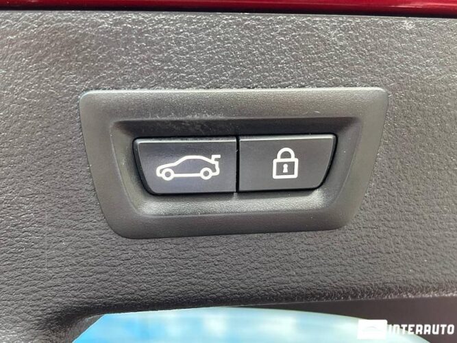 BMW X6 3.5i 51 interauto-car