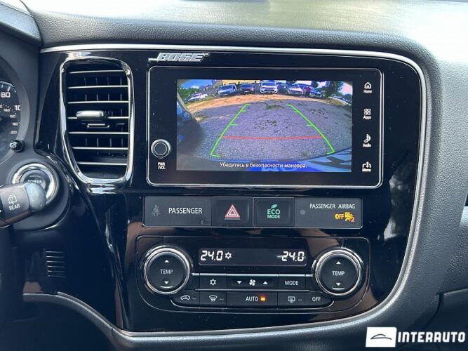 Mitsubishi Outlander 45 interauto-car