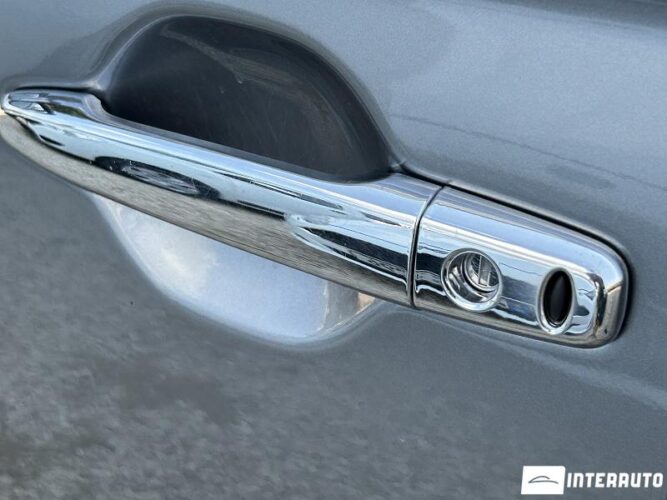 Mitsubishi Outlander 36 interauto-car