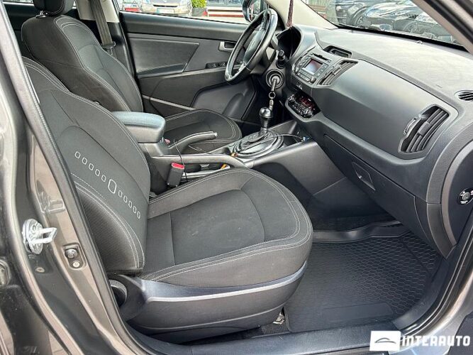 Kia Sportage 44 interauto-car