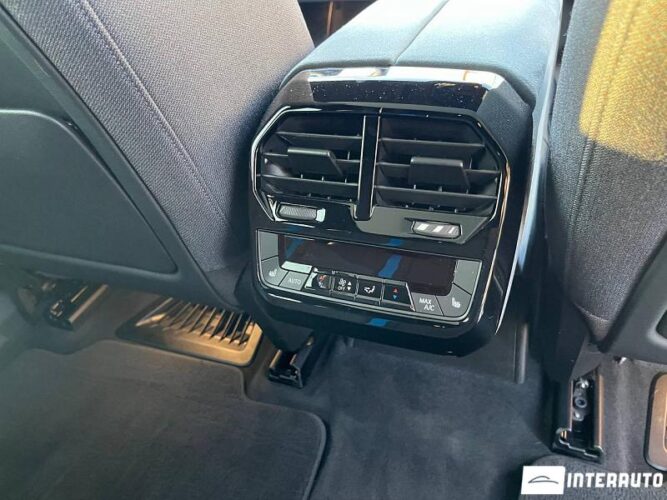 BMW iX xDrive40 46 interauto-car