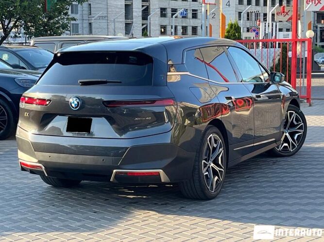 BMW iX xDrive40 32 interauto-car