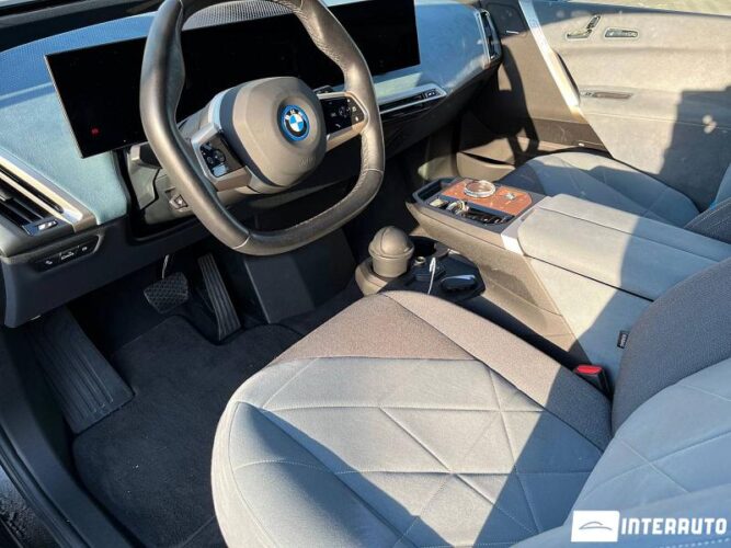 BMW iX xDrive40 34 interauto-car