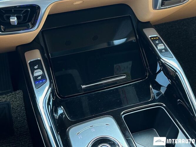 Kia Sorento 51 interauto-car