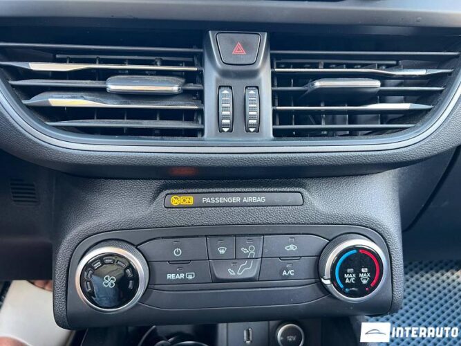 Ford Focus 35 interauto-car