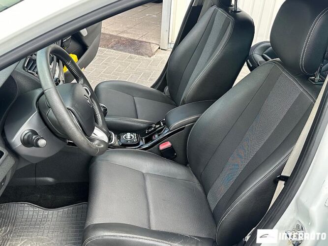 Renault Megane 44 interauto-car