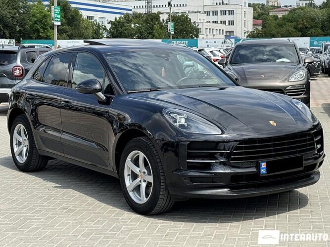 Porsche Macan 41 interauto-car