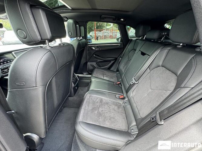 Porsche Macan 62 interauto-car