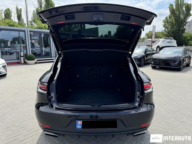 Porsche Macan 63 interauto-car