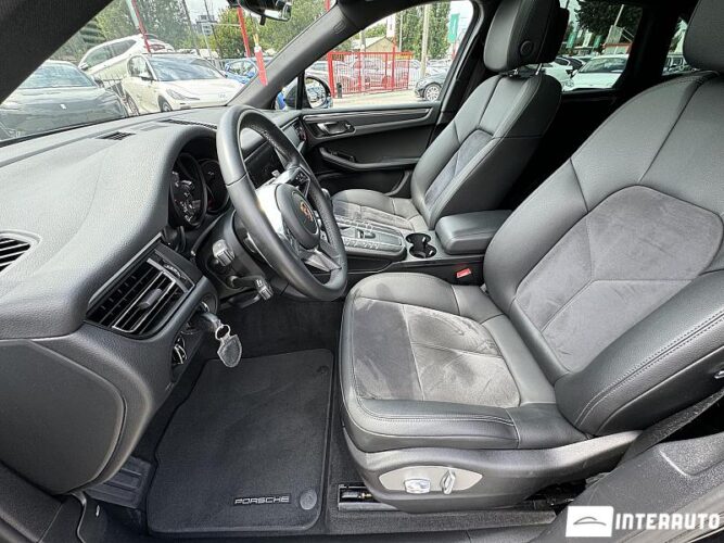 Porsche Macan 46 interauto-car