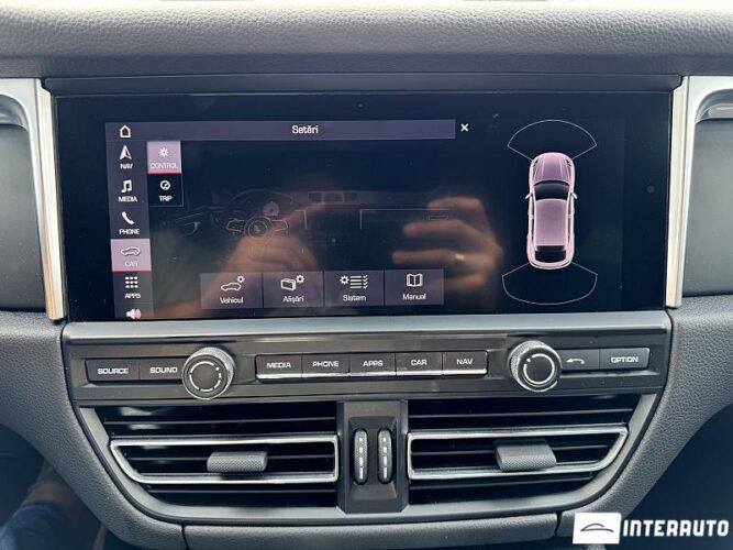 Porsche Macan 53 interauto-car