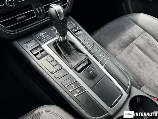 Porsche Macan 54 interauto-car