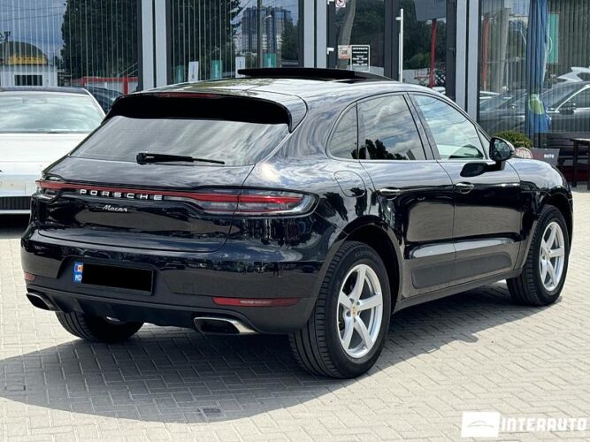 Porsche Macan 40 interauto-car