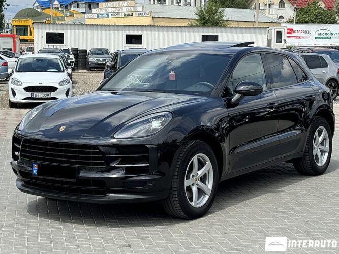 Porsche Macan 38 interauto-car