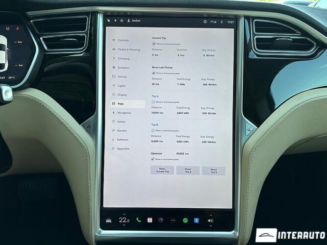 Tesla Model S 39 interauto-car