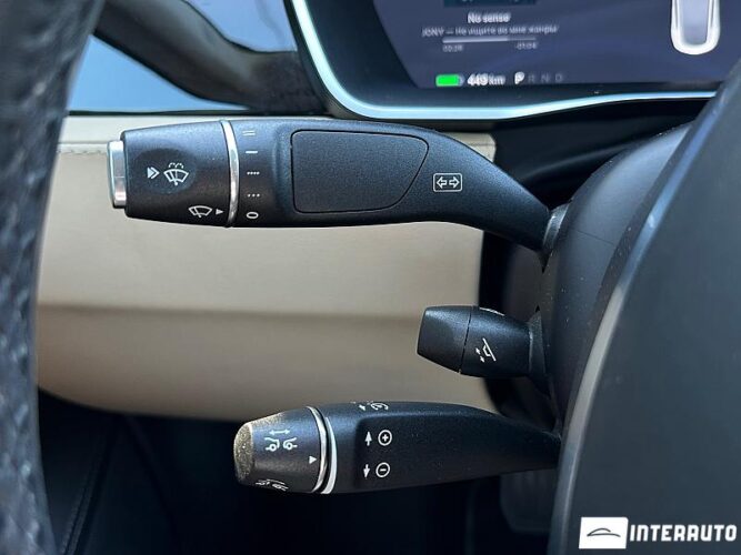 Tesla Model S 37 interauto-car