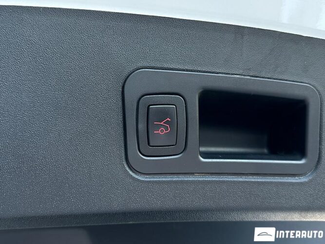 Tesla Model S 44 interauto-car