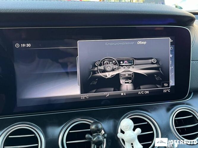 Mercedes E 220 40 interauto-car