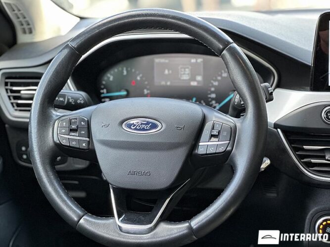 Ford Focus 38 interauto-car