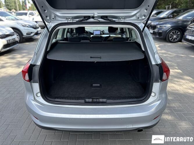 Ford Focus 34 interauto-car