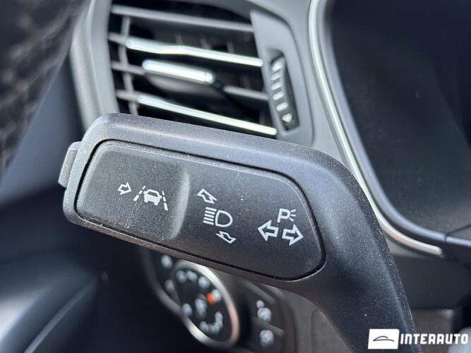 Ford Focus 39 interauto-car