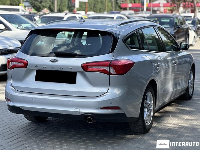 Ford Focus 33 interauto-car