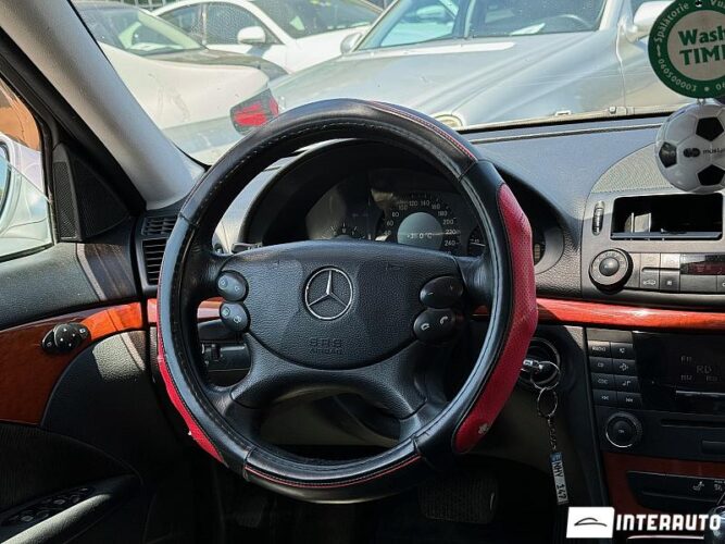 Mercedes E 200 36 interauto-car
