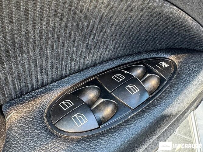 Mercedes E 200 43 interauto-car