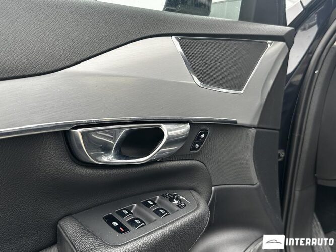 Volvo XC 90 48 interauto-car