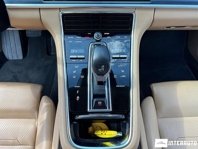 Porsche Panamera 49 interauto-car