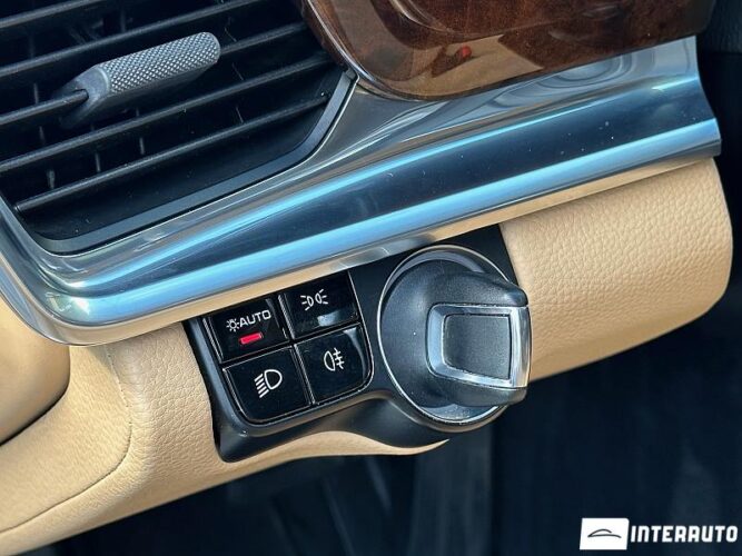 Porsche Panamera 43 interauto-car