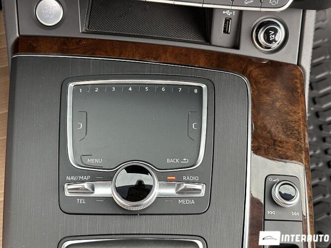 Audi Q5 46 interauto-car