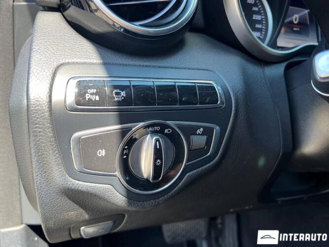Mercedes C 350e 41 interauto-car