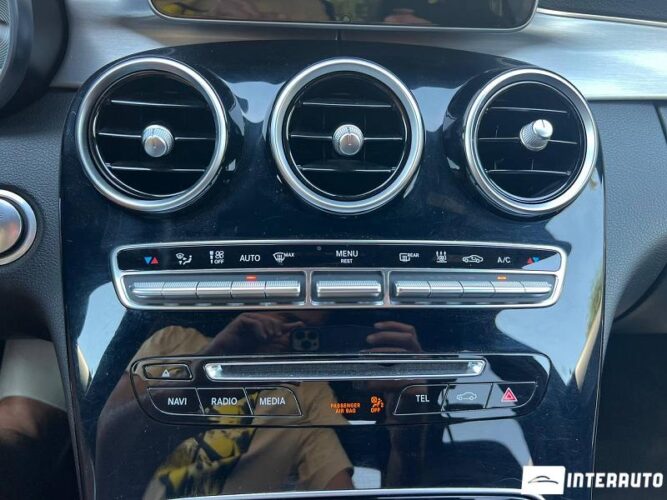 Mercedes C 350e 39 interauto-car