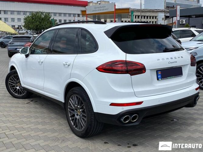 Porsche Cayenne 37 interauto-car