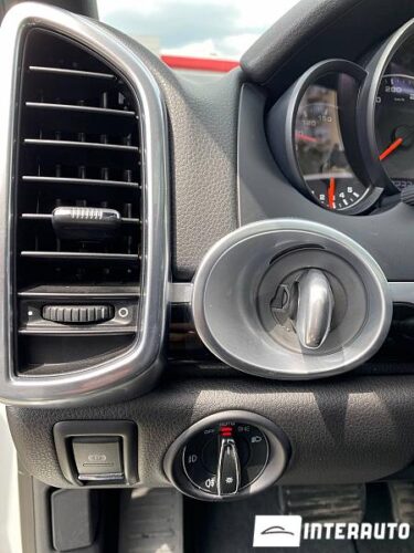 Porsche Cayenne 48 interauto-car