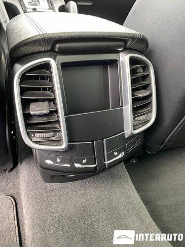 Porsche Cayenne 52 interauto-car