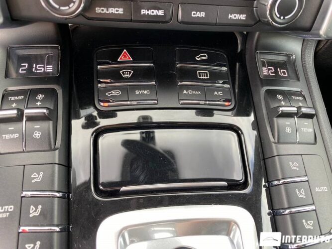 Porsche Cayenne 45 interauto-car