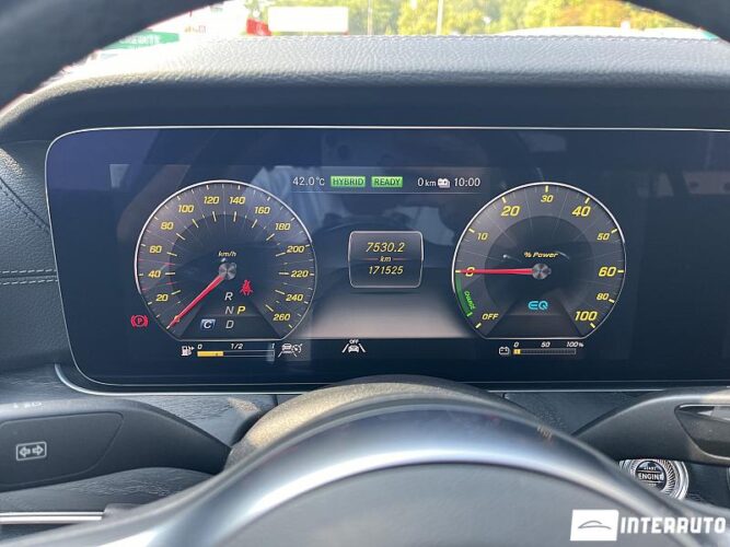 Mercedes E 300e 46 interauto-car