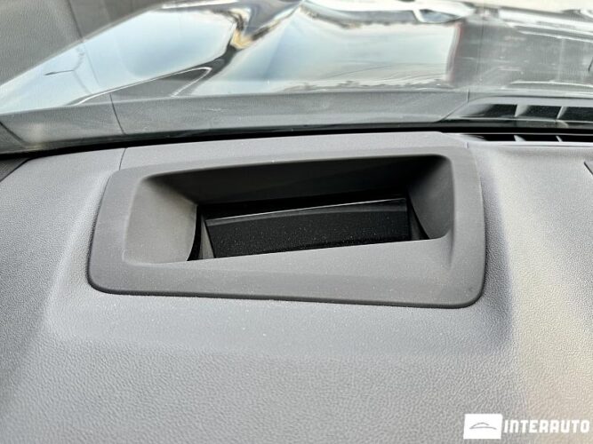 BMW X4M 51 interauto-car