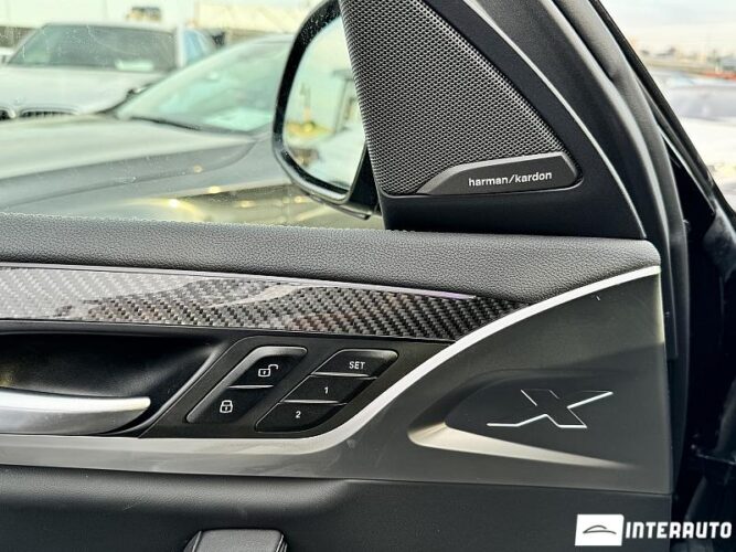 BMW X4M 68 interauto-car