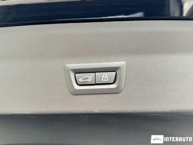 BMW X4M 73 interauto-car