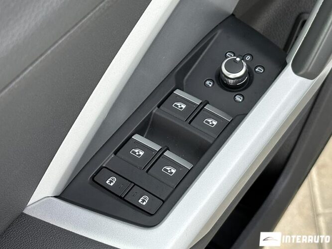 Audi Q3 57 interauto-car