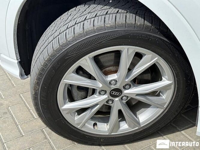Audi Q3 54 interauto-car