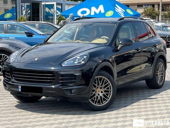 Porsche Cayenne S Hybrid 34 interauto-car