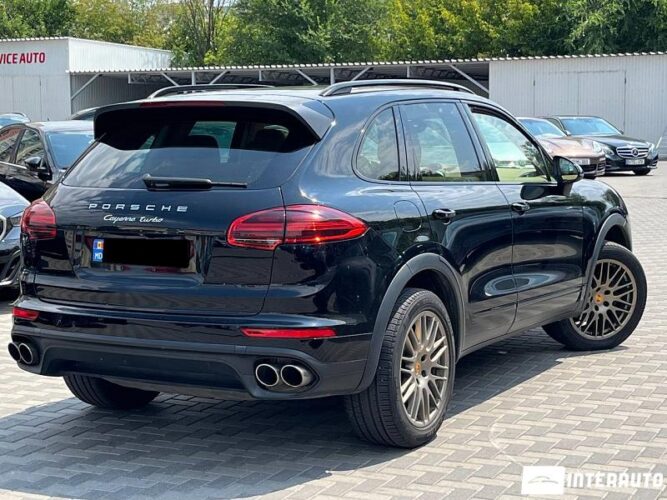 Porsche Cayenne S Hybrid 36 interauto-car