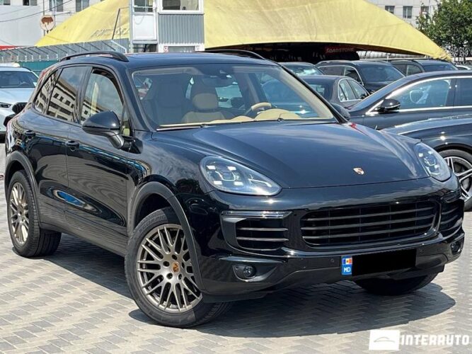 Porsche Cayenne S Hybrid 37 interauto-car
