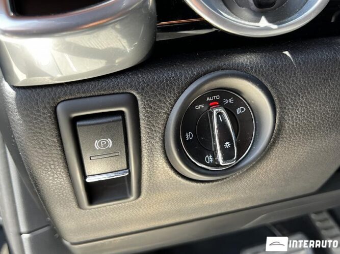 Porsche Cayenne S Hybrid 41 interauto-car